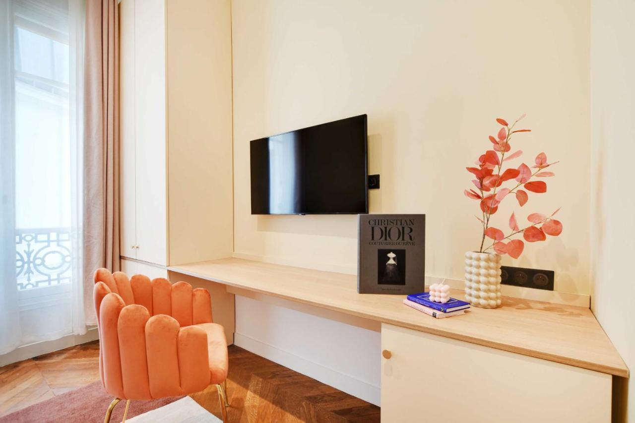 Chic Apartment - 1Br-4P - Facing The Louvre Paris Exterior foto